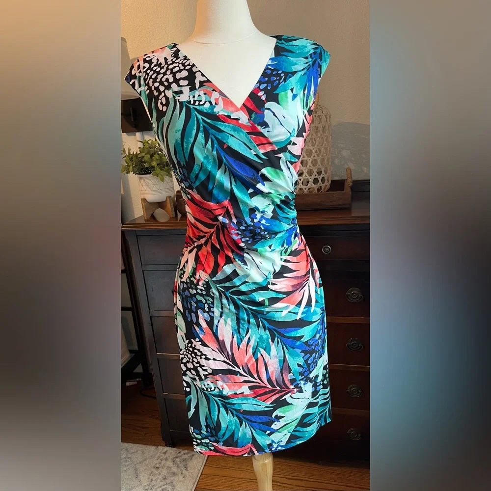 American Living Tropical Floral Dress size 10 Stretchy Wrap style - Picture 1 of 7